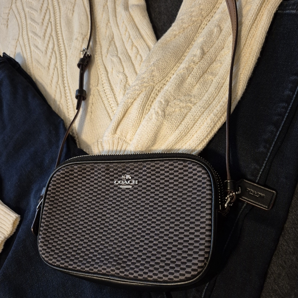 VINTAGE Coach Jaquard Crossbody